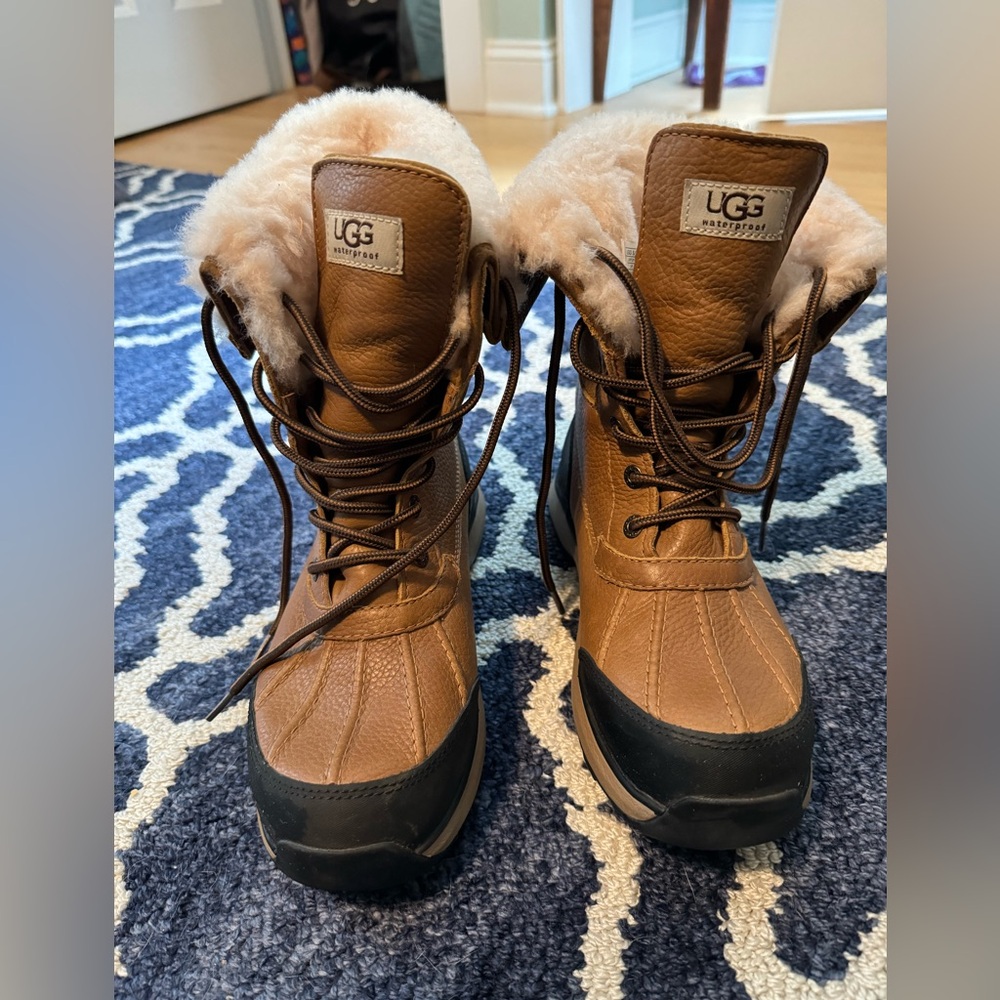 Women’s Adirondack UGG snow boots